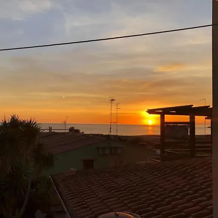Casa Vacanza A Due Passi Dal Mare 索拉纳斯